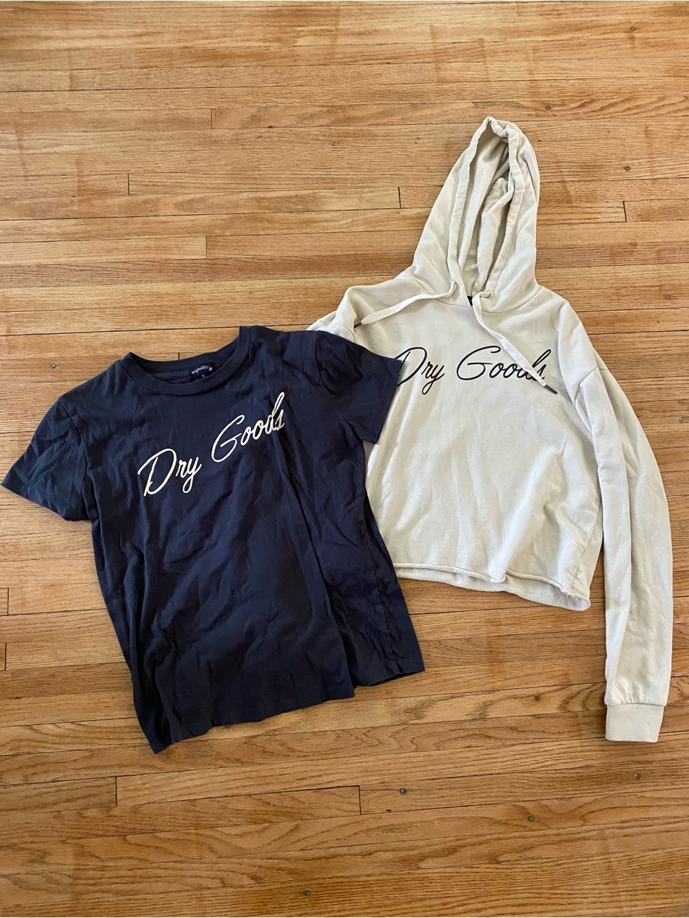 Dry Goods Women S Cream Hoodie L Black shirt sleeve T-shirt